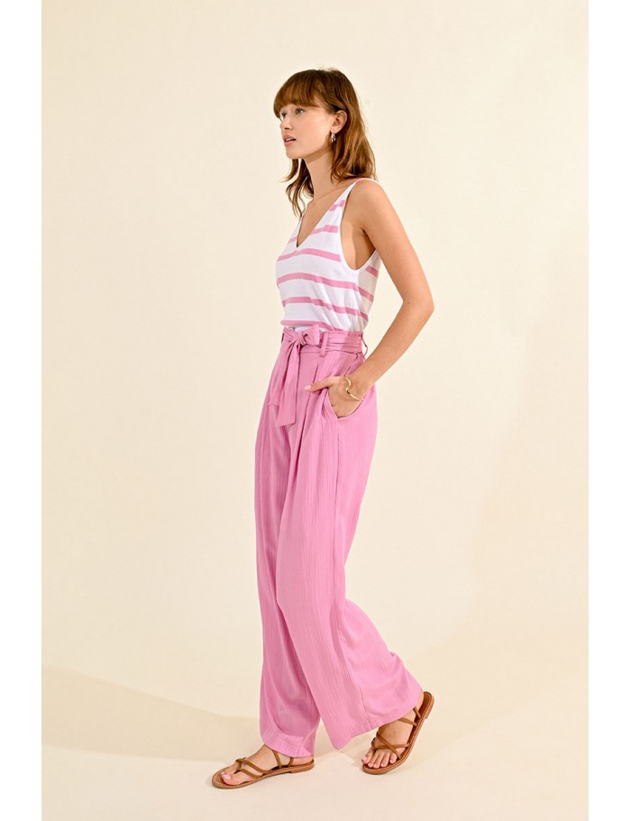 Wide-leg pants with crinkle effect