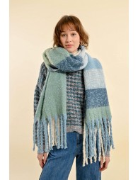 Long fluffy scarf