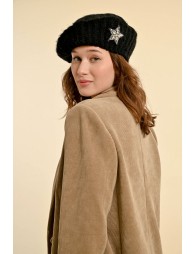 Beret with star