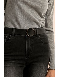 Belt with round buckle, crossed effect