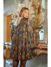 Robe courte à manches bouffantes