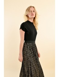 Long pleated skirt