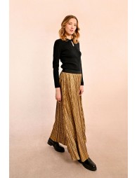 Long pleated skirt