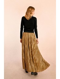 Long pleated skirt