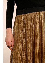 Long pleated skirt