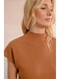 Short-sleeved ribbed sweater