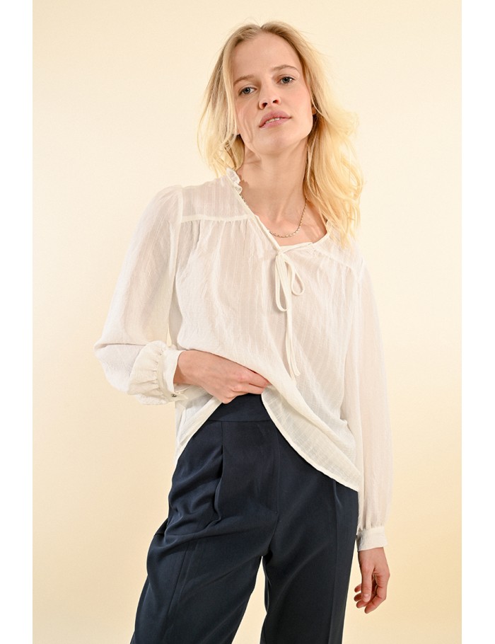 Blouse à col froncé