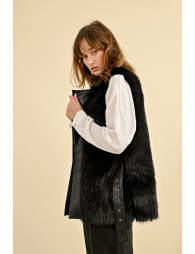 Faux fur sleeveless jacket