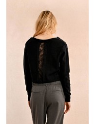 V-neck sweater and lace on the back