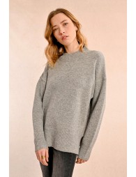 Oversized and asymmetrical sweater