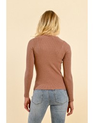 Fine ribbed and buttoned sweater