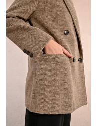 Mid-length double-breasted coat