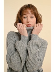 Sweater with high collar and puffed sleeves