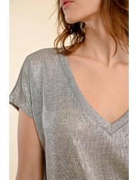 Iridescent V-neck T-shirt