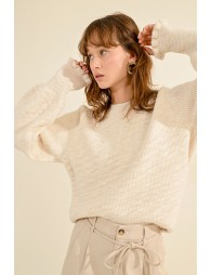 Oversized sweater with ruffled cuffs