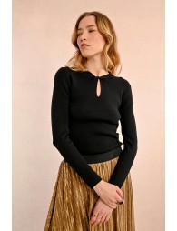 Knitted sweater, fancy neckline