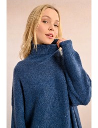 Loose sequinned sweater