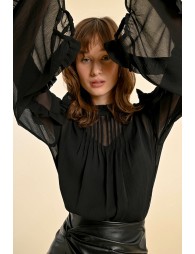 Blouse en voile à volants