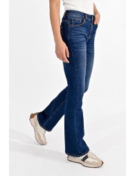 Boot-cut jeans