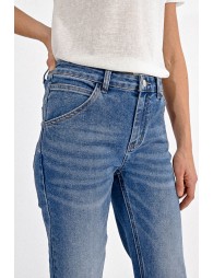 Straight jeans