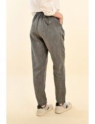 Heathered pants with a jogging look