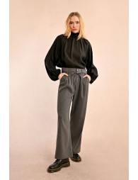 Pleated pants