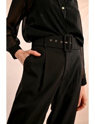 Belted pants with pleats