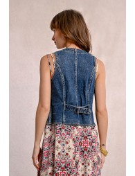 Fitted denim jacket