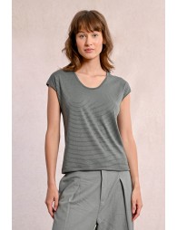 Sleeveless iridescent t-shirt