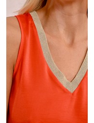 Top, iridescent neckline