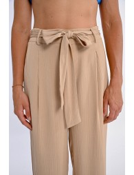 Pantalón largo con lazada y pliegues