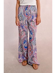 Wide, flowing pants