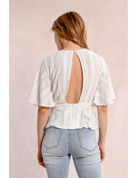 Blusa de manga mariposa calada