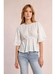 Blusa de manga mariposa calada