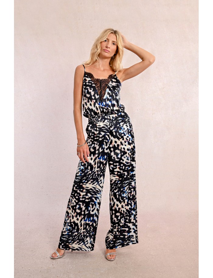 Straight, wide-leg pants with print