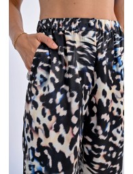 Straight, wide-leg pants with print