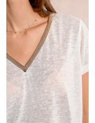 Flowy V-neck T-shirt