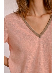 Flowy V-neck T-shirt