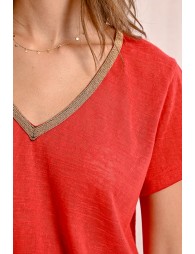 Flowy V-neck T-shirt