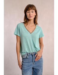 Flowy V-neck T-shirt