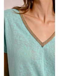 Flowy V-neck T-shirt