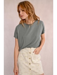 Straight short-sleeved t-shirt