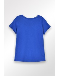 V-neck t-shirt