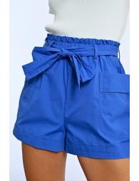 Short corto con lazada