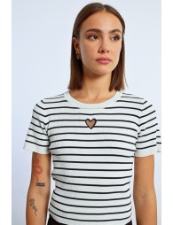 Striped T-shirt with heart opening