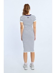 Robe rayée ajustée, cœur ouvert au dos