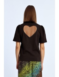 Heart-shaped backless t-shirt