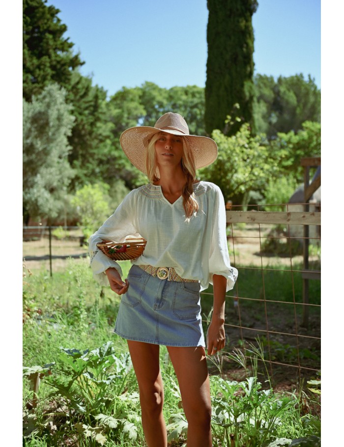 Short denim skirt