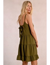 Vestido de tirantes con volantes y lazada