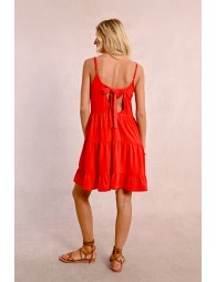 Vestido de tirantes con volantes y lazada